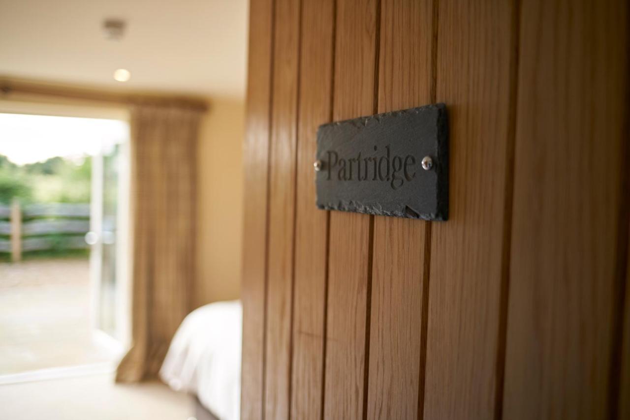 The Three Chimneys Country Pub Hotel Biddenden Exterior photo